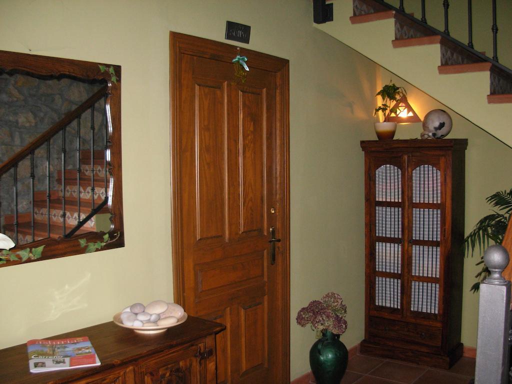 La Llosa Rodre Guimarán Room photo
